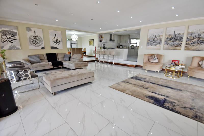 5 Bedroom Property for Sale in Bedfordview Gauteng