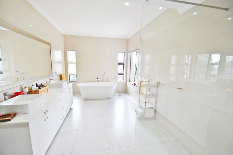 5 Bedroom Property for Sale in Bedfordview Gauteng