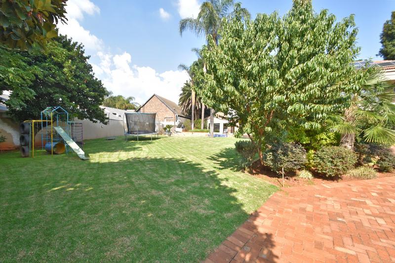 5 Bedroom Property for Sale in Bedfordview Gauteng