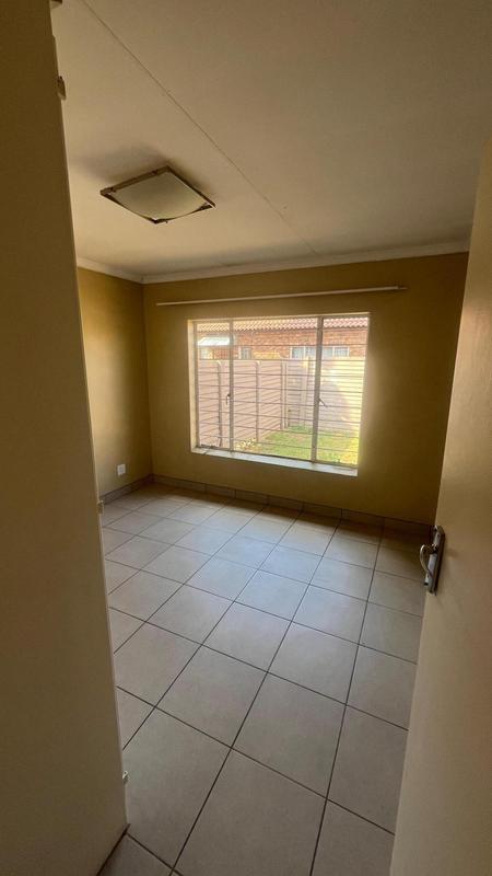 To Let 2 Bedroom Property for Rent in The Orchards Gauteng