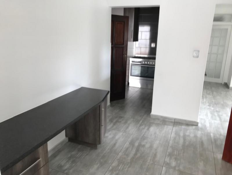 To Let 4 Bedroom Property for Rent in Farrarmere Gauteng