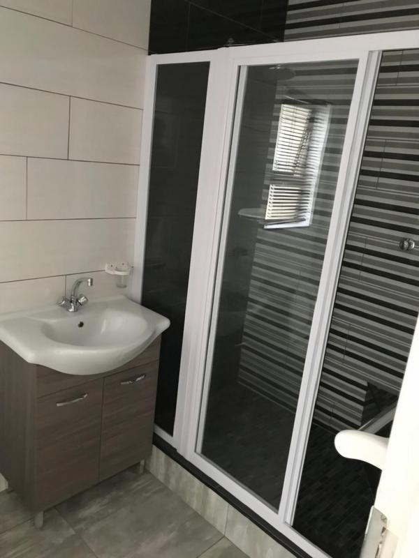 To Let 4 Bedroom Property for Rent in Farrarmere Gauteng