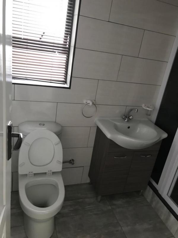 To Let 4 Bedroom Property for Rent in Farrarmere Gauteng