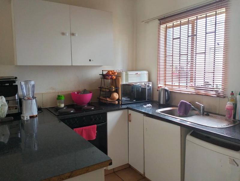 2 Bedroom Property for Sale in Crystal Park Gauteng