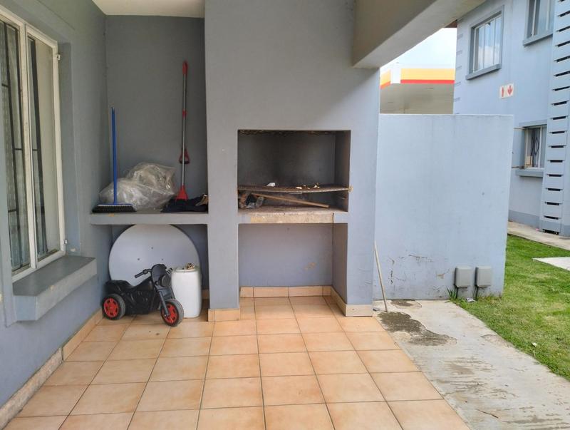 2 Bedroom Property for Sale in Crystal Park Gauteng