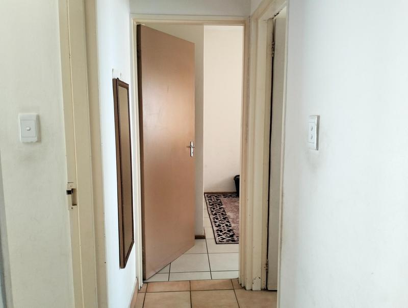 2 Bedroom Property for Sale in Crystal Park Gauteng