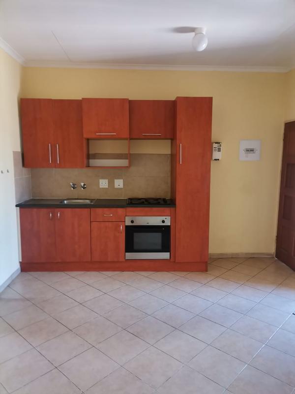 2 Bedroom Property for Sale in Olievenhoutbosch Gauteng