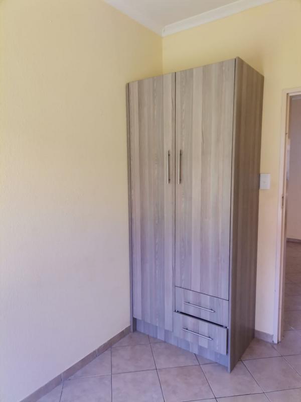 2 Bedroom Property for Sale in Olievenhoutbosch Gauteng