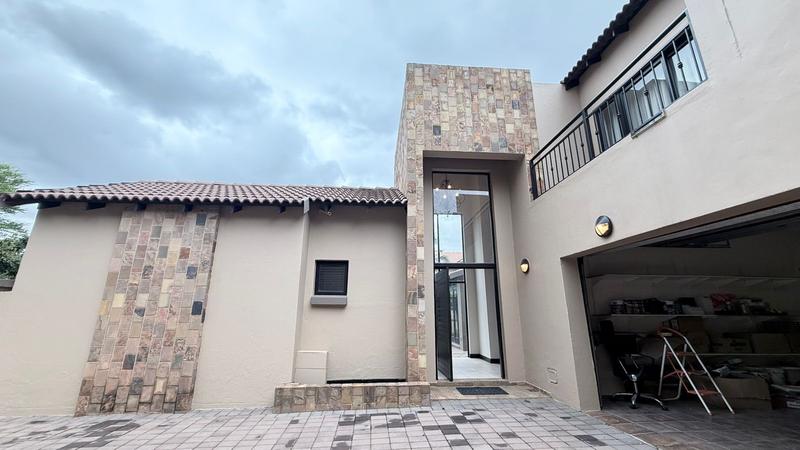 To Let 4 Bedroom Property for Rent in Midfield Estate Gauteng