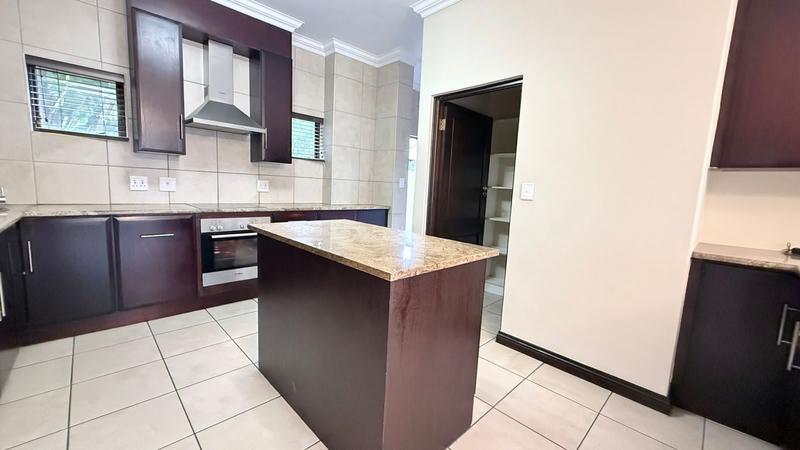 To Let 4 Bedroom Property for Rent in Midfield Estate Gauteng