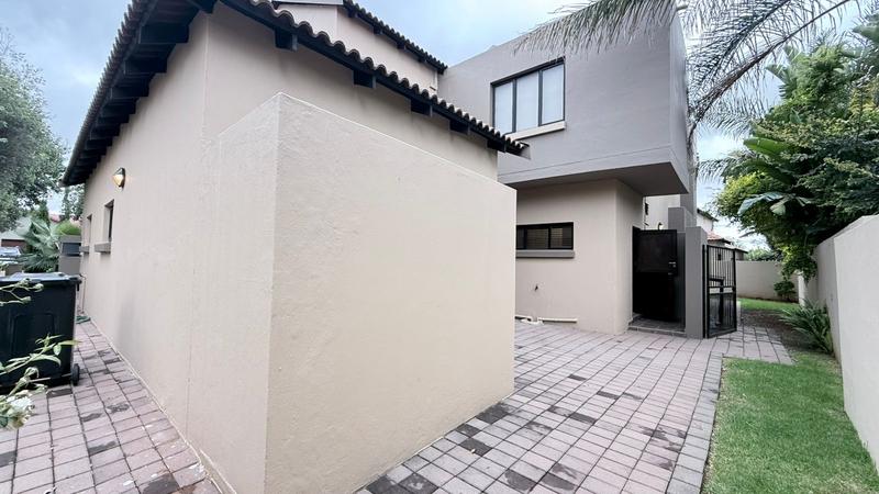 To Let 4 Bedroom Property for Rent in Midfield Estate Gauteng