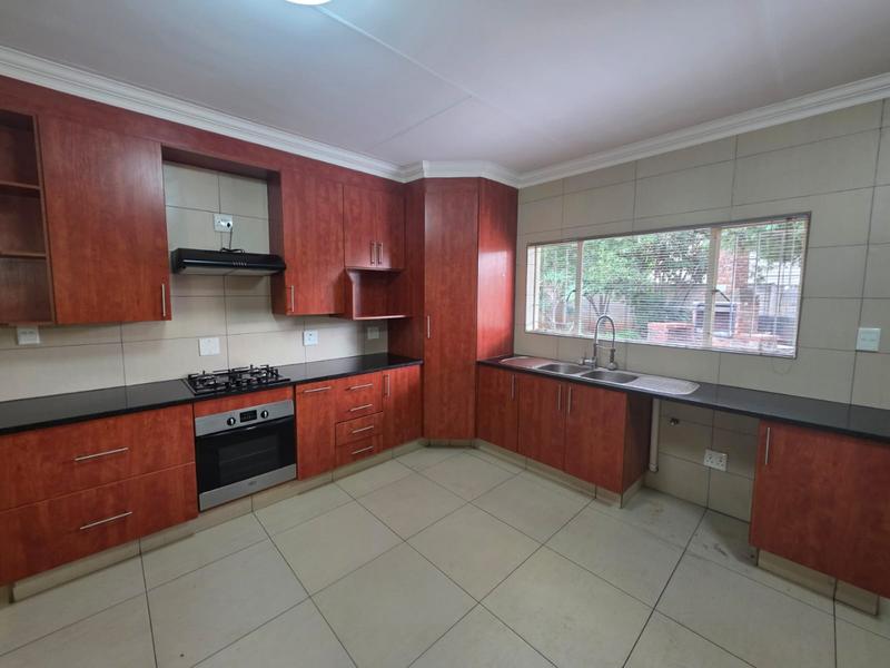 To Let 3 Bedroom Property for Rent in Nimrodpark Gauteng