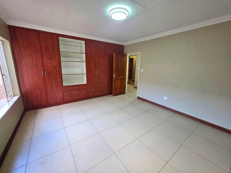 To Let 3 Bedroom Property for Rent in Nimrodpark Gauteng