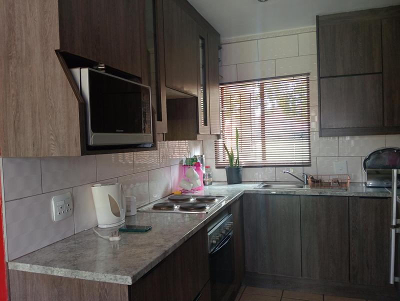 2 Bedroom Property for Sale in Protea Glen Gauteng