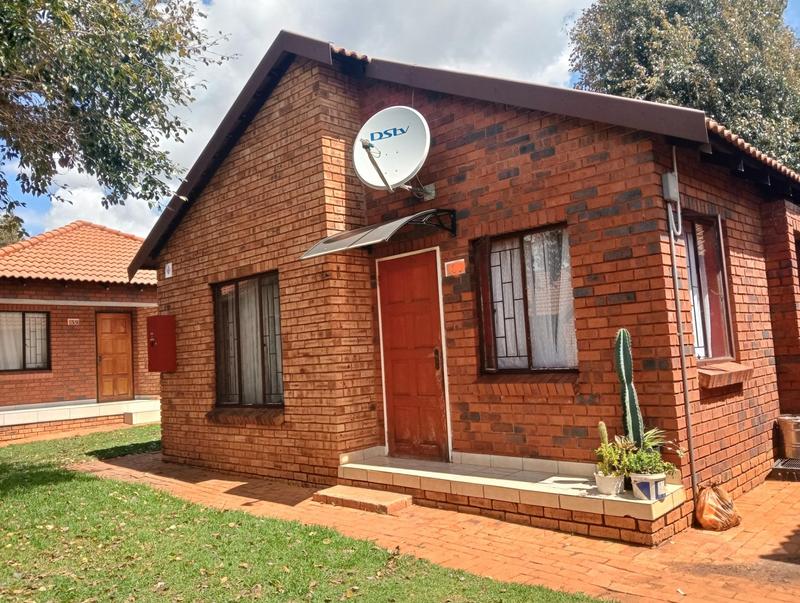 2 Bedroom Property for Sale in Protea Glen Gauteng