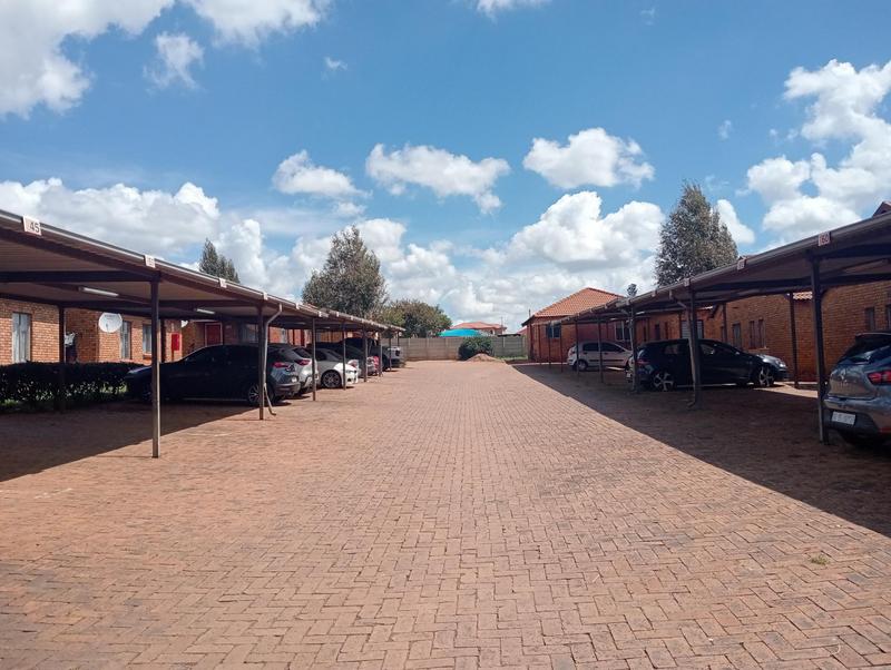 2 Bedroom Property for Sale in Protea Glen Gauteng