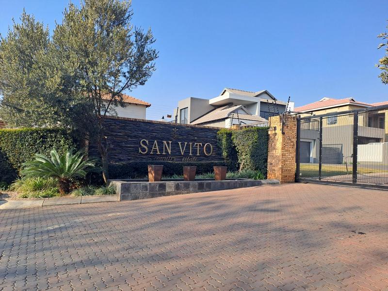 0 Bedroom Property for Sale in Ruimsig Country Estate Gauteng