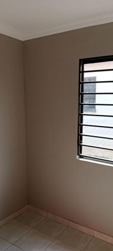 To Let 2 Bedroom Property for Rent in Dawn Park Gauteng