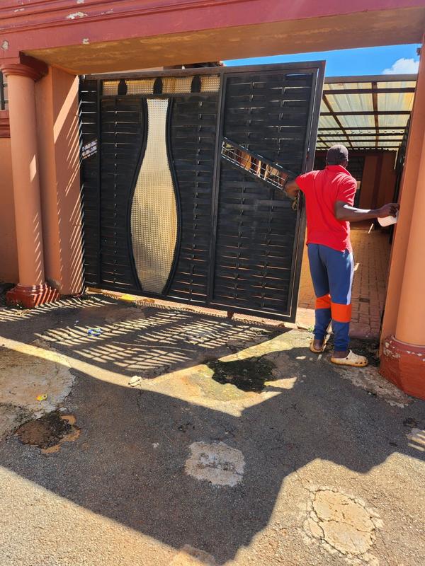 3 Bedroom Property for Sale in Dobsonville Gauteng