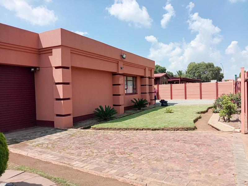 4 Bedroom Property for Sale in Vanderbijlpark CE Gauteng