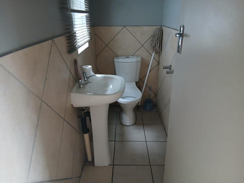 To Let 2 Bedroom Property for Rent in Pretoria North Gauteng