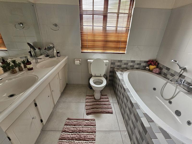 To Let 3 Bedroom Property for Rent in Rivonia Gauteng