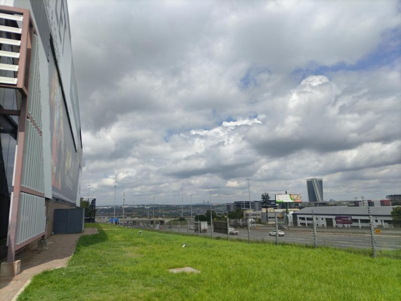 To Let commercial Property for Rent in Vorna Valley Gauteng