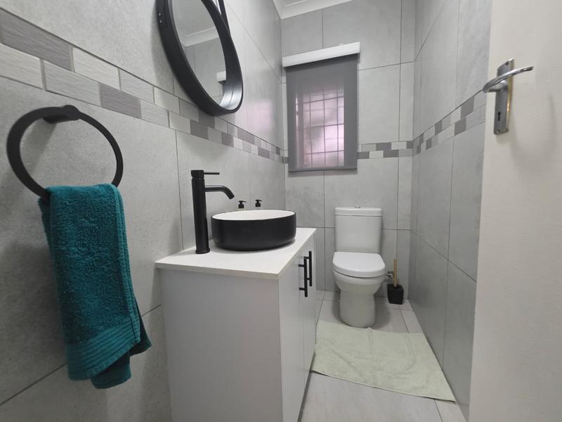 2 Bedroom Property for Sale in Brackenhurst Gauteng