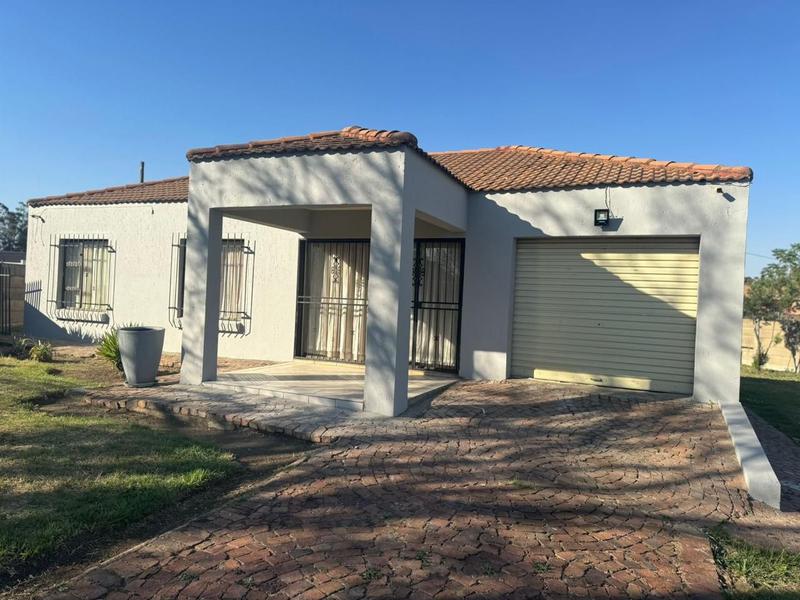 To Let 3 Bedroom Property for Rent in Struisbult Gauteng
