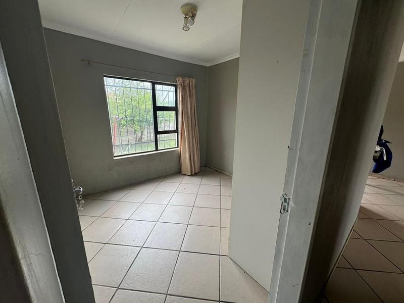 To Let 3 Bedroom Property for Rent in Struisbult Gauteng