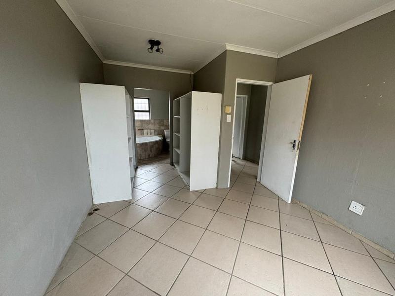 To Let 3 Bedroom Property for Rent in Struisbult Gauteng