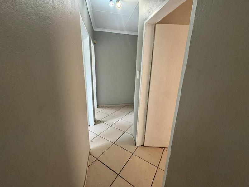 To Let 3 Bedroom Property for Rent in Struisbult Gauteng