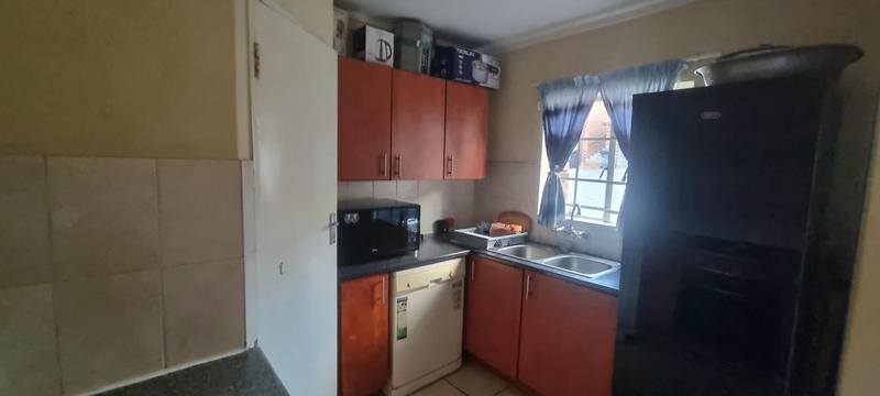 2 Bedroom Property for Sale in The Reeds Gauteng