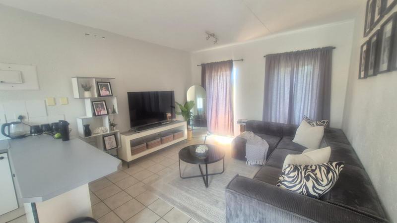 To Let 1 Bedroom Property for Rent in Montgomery Park Gauteng