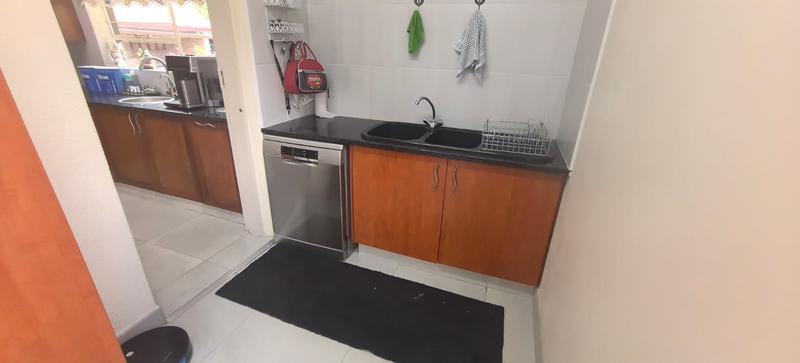 3 Bedroom Property for Sale in Wilro Park Gauteng