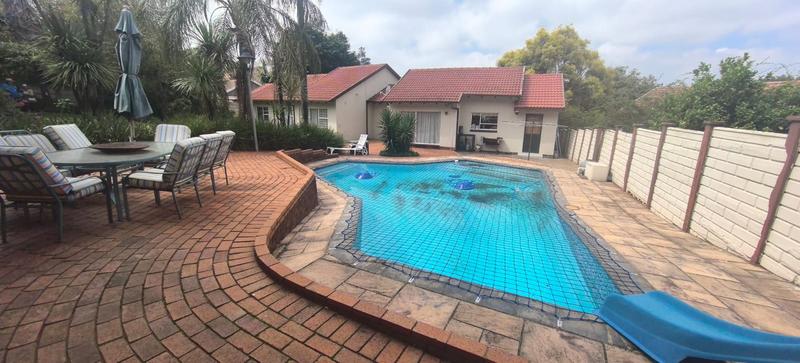 3 Bedroom Property for Sale in Wilro Park Gauteng