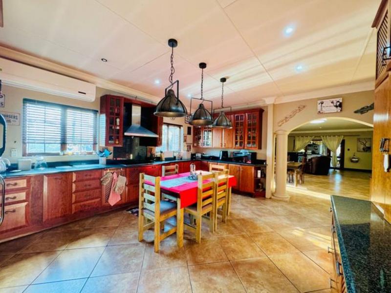 5 Bedroom Property for Sale in Kameeldrift East Gauteng