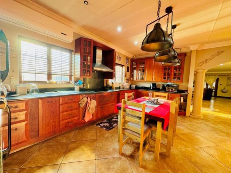 5 Bedroom Property for Sale in Kameeldrift East Gauteng