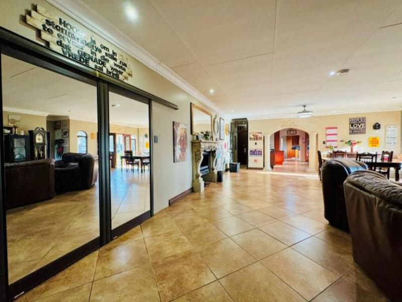 5 Bedroom Property for Sale in Kameeldrift East Gauteng