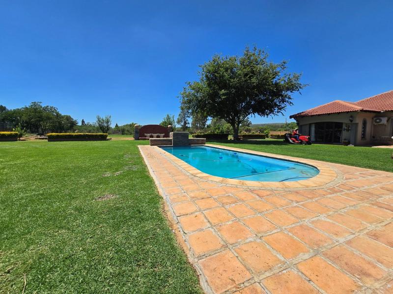 5 Bedroom Property for Sale in Kameeldrift East Gauteng