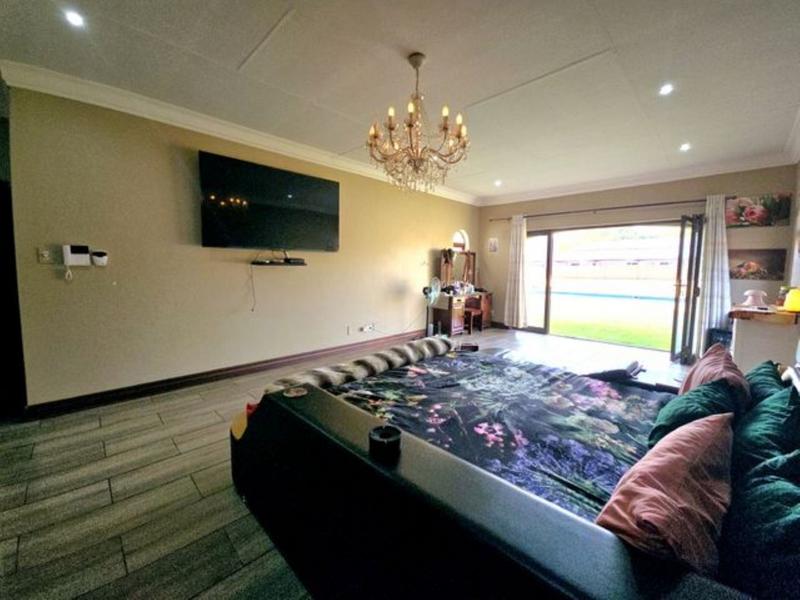 5 Bedroom Property for Sale in Kameeldrift East Gauteng