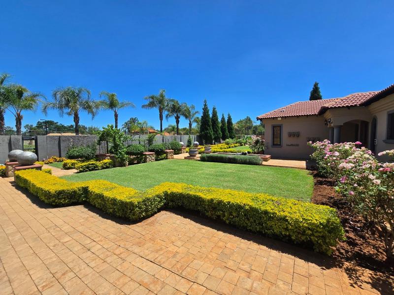 5 Bedroom Property for Sale in Kameeldrift East Gauteng