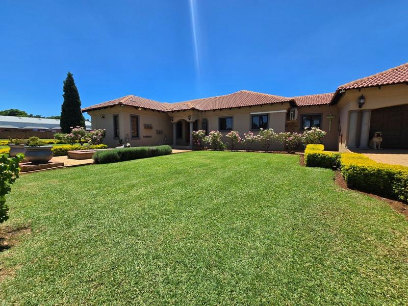 5 Bedroom Property for Sale in Kameeldrift East Gauteng