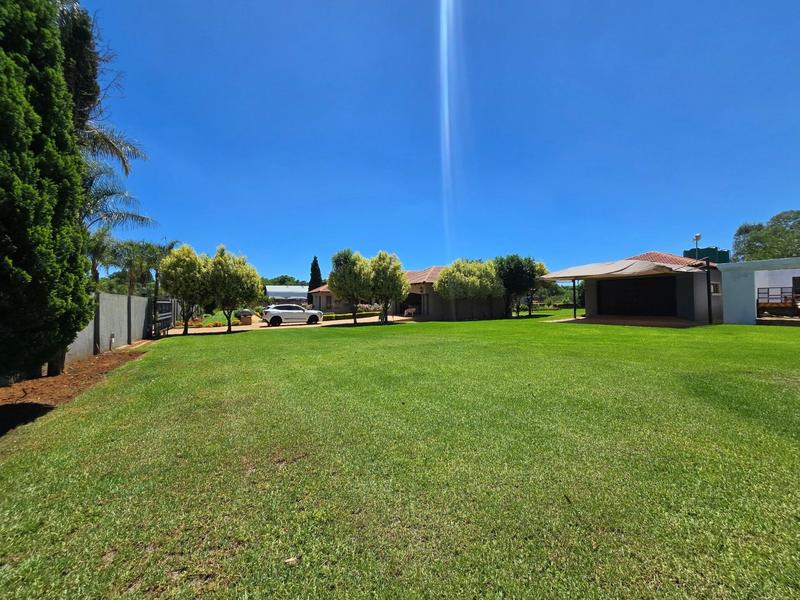 5 Bedroom Property for Sale in Kameeldrift East Gauteng