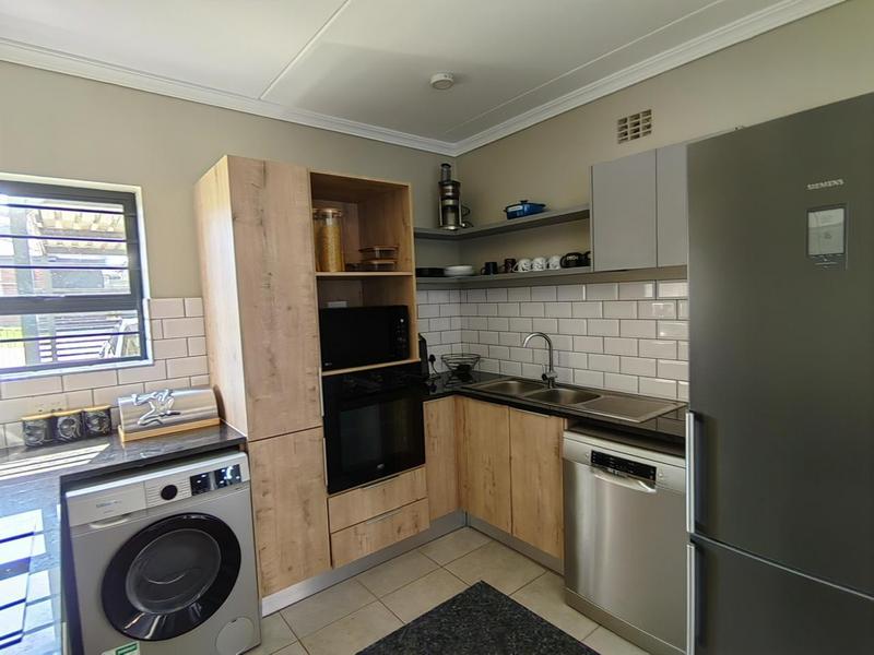 4 Bedroom Property for Sale in Lotus Gardens Gauteng