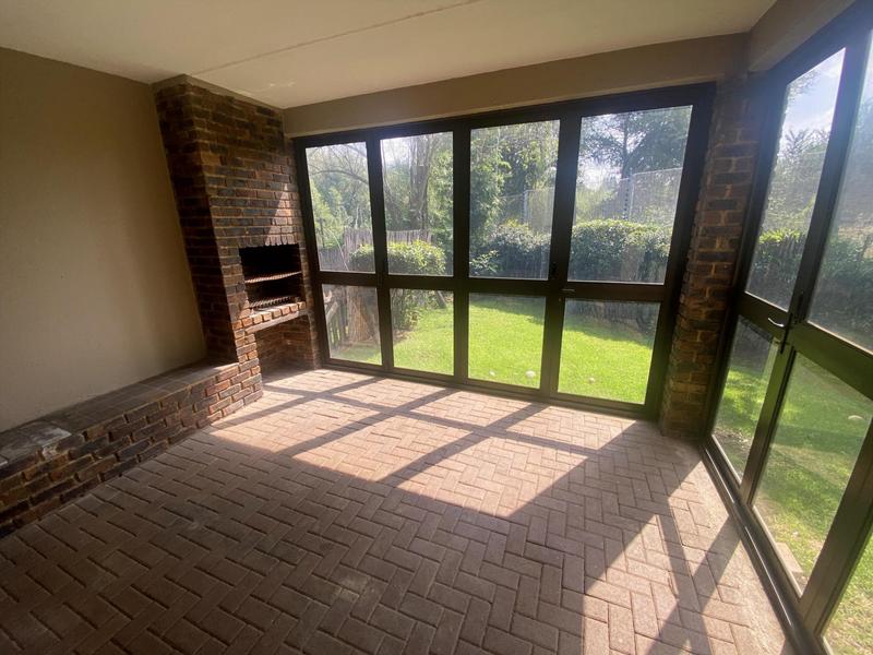 2 Bedroom Property for Sale in Sonneglans Gauteng