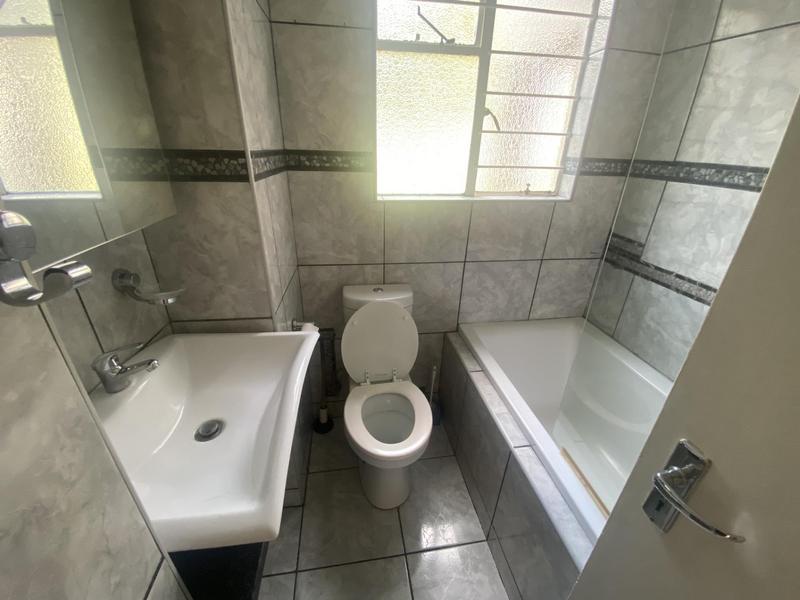 2 Bedroom Property for Sale in Sonneglans Gauteng