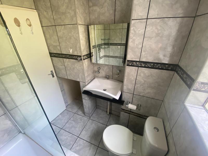2 Bedroom Property for Sale in Sonneglans Gauteng