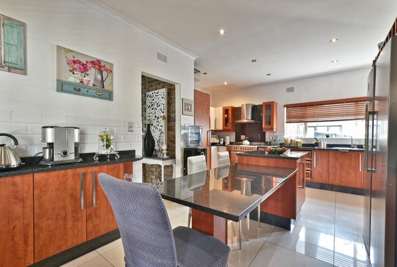 5 Bedroom Property for Sale in Brackenhurst Gauteng