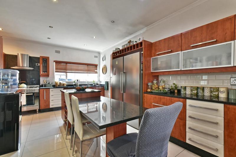 5 Bedroom Property for Sale in Brackenhurst Gauteng